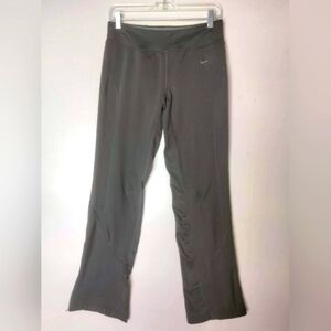 women's athletic fit dry nike pants size S gray‎ with back pocket